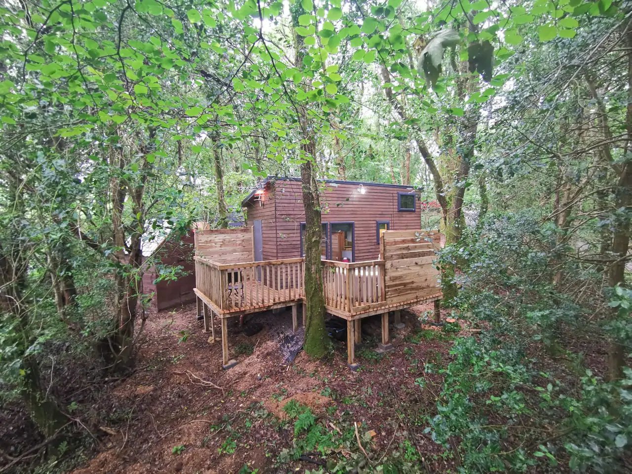tiny house in wales with hot tub to rent