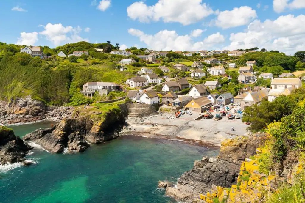 cagdwith cove cornwall best villages
